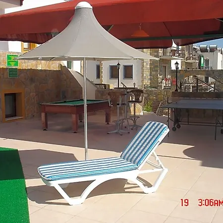 Lemon Tree شقة فندقية 3*
