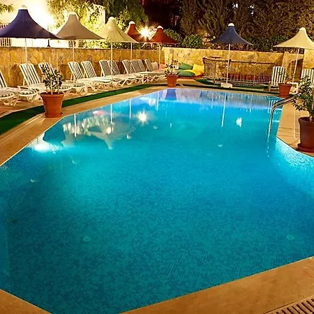 Lemon Tree 3* بيتيس