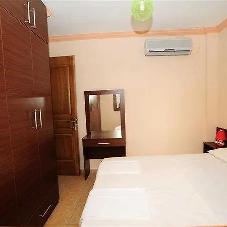 Aparthotel Lemon Tree 3*