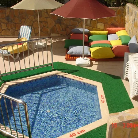 Lemon Tree 3* ביטז