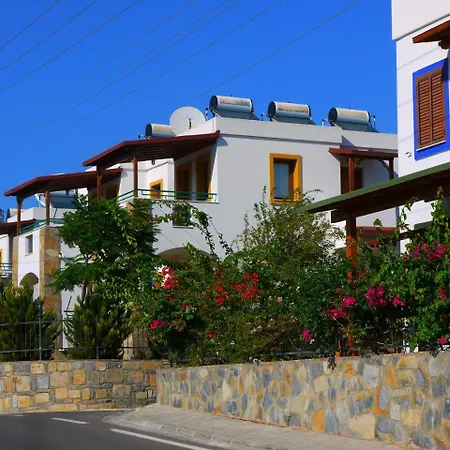 Lemon Tree מלון דירות 3*