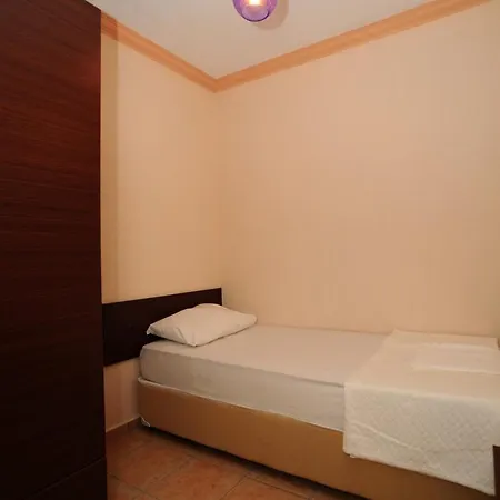 מלון דירות Lemon Tree 3*