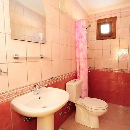 Lemon Tree Aparthotel 3*